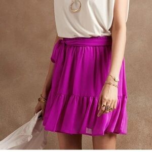 Banana Republic Flounce Hem Mini Skirt in Dark Magenta Sz S